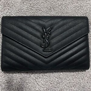 YSL CLASSIC CASSANDRE CHAIN WALLET IN GRAIN DE POUDRE LEATHER